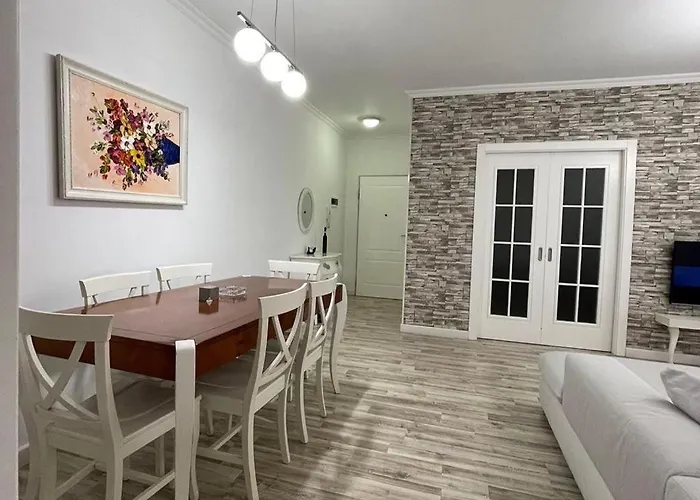 Center דירה טיראנה